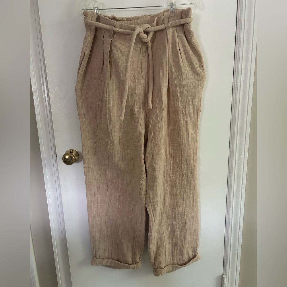FREE PEOPLE BEIGE 100% COTTON PULL ON PLEATED PANTS WITH ROPE BELT SIZE MEDIUM